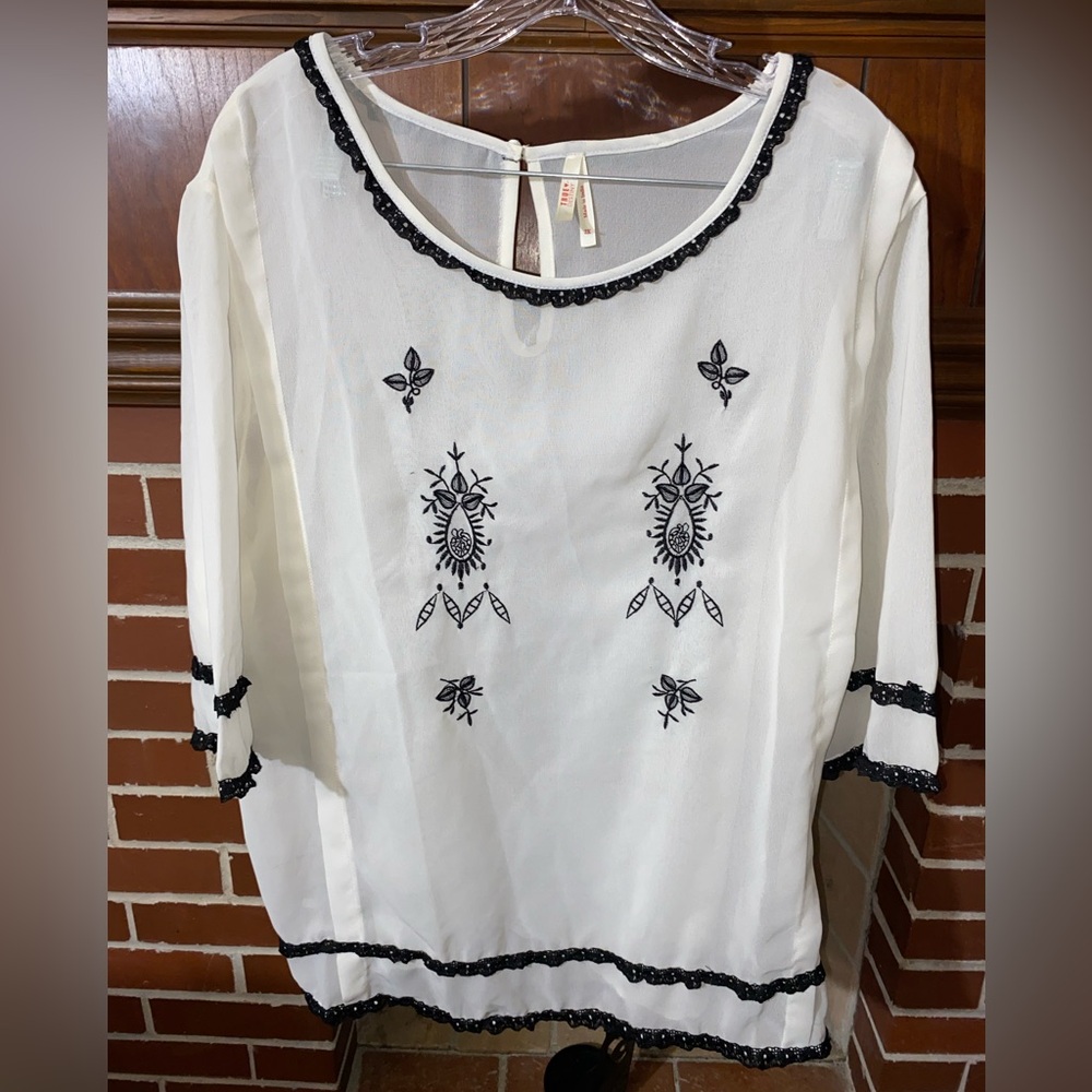 Women’s shirt